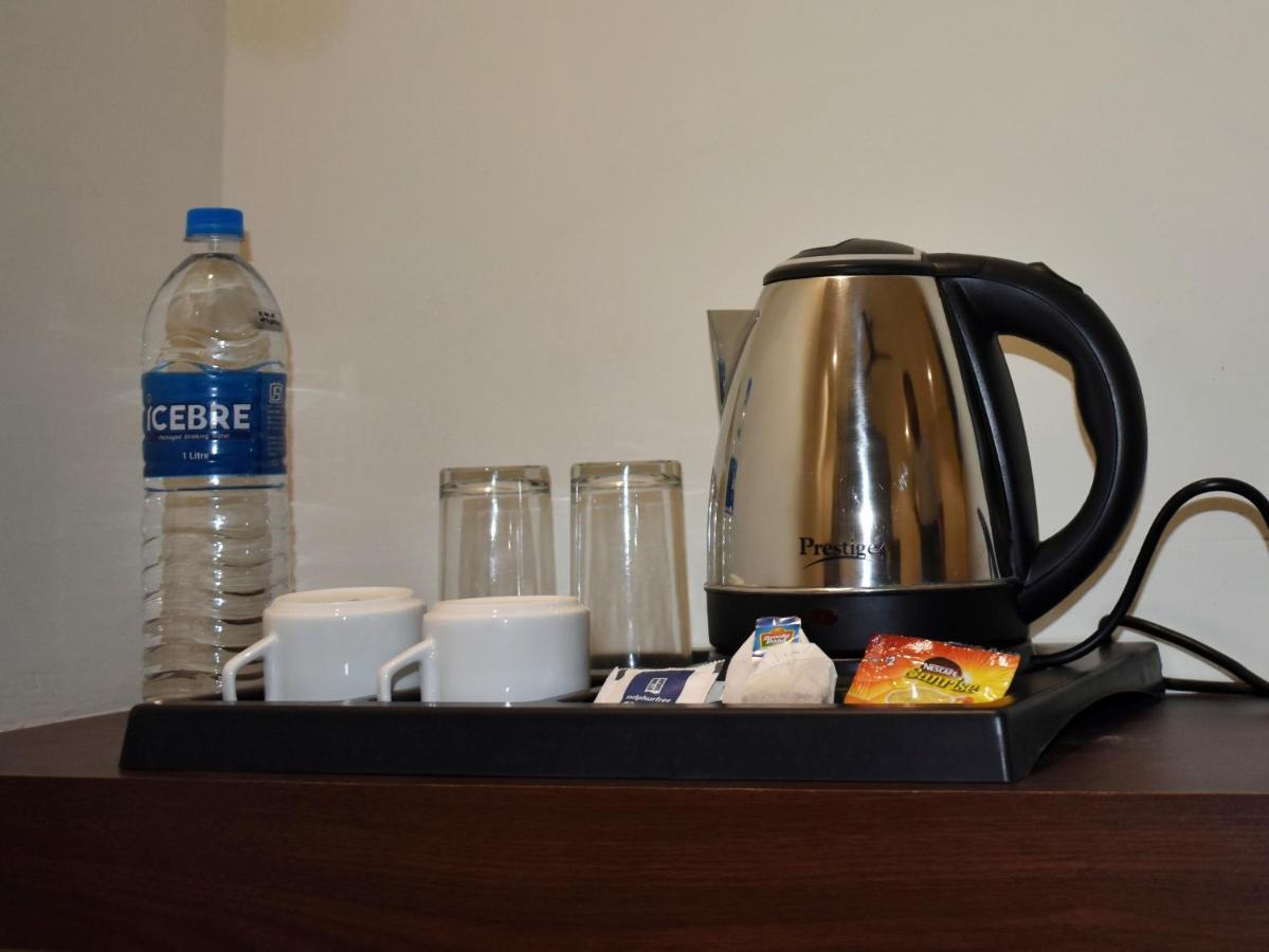 Hotel Vrindavan Palace Indore Eksteriør bilde