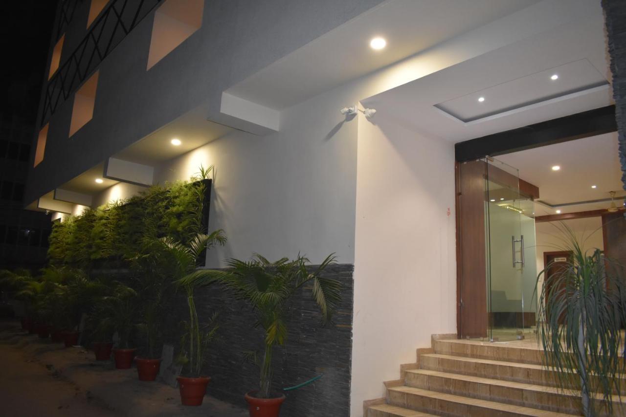 Hotel Vrindavan Palace Indore Eksteriør bilde