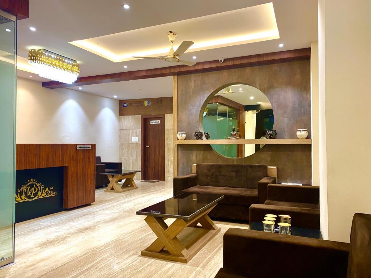 Hotel Vrindavan Palace Indore Eksteriør bilde