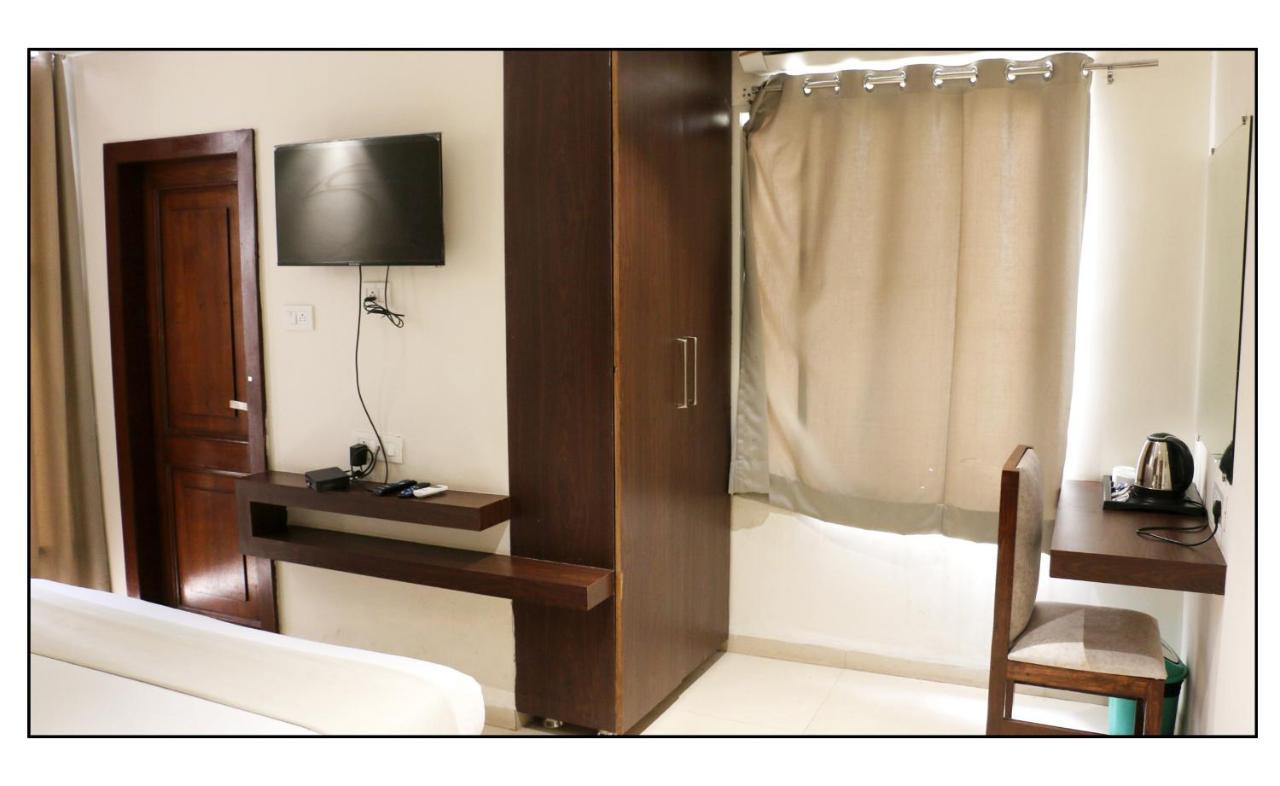 Hotel Vrindavan Palace Indore Eksteriør bilde